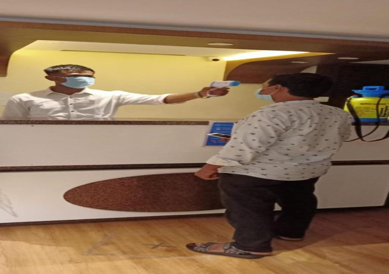 Hotel Malad Inn Opposite Malad Railway Station Mumbai Ngoại thất bức ảnh