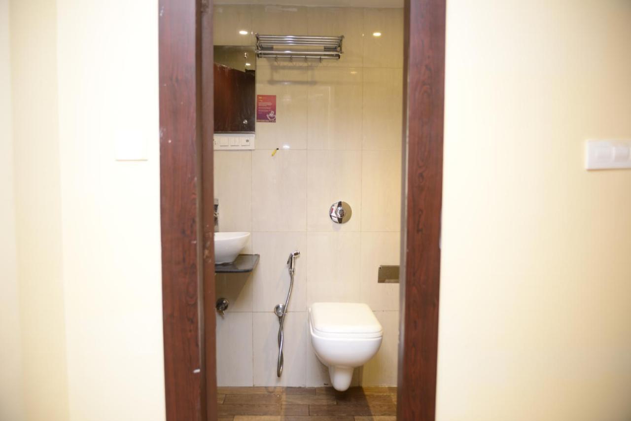 Hotel Malad Inn Opposite Malad Railway Station Mumbai Ngoại thất bức ảnh