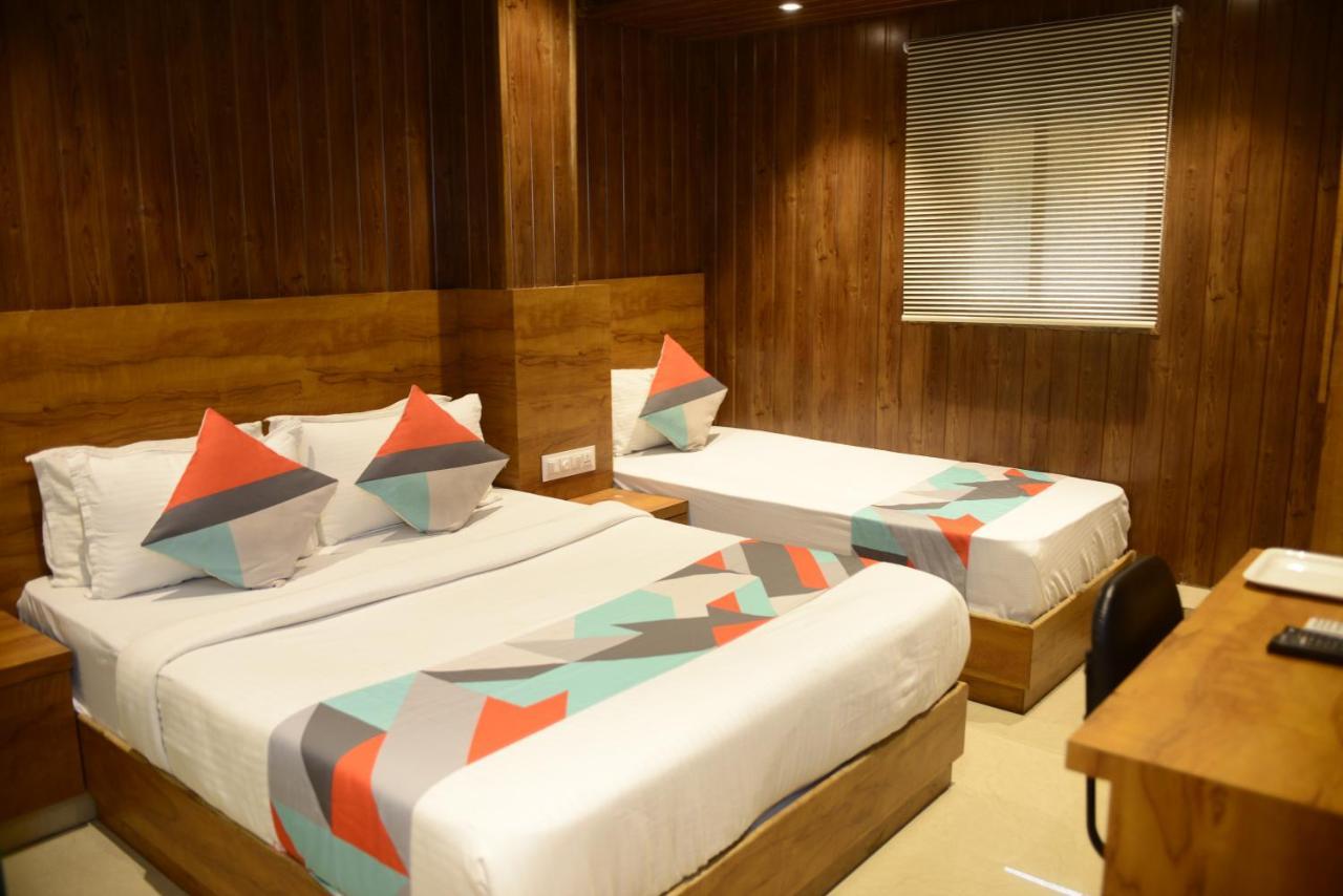 Hotel Malad Inn Opposite Malad Railway Station Mumbai Ngoại thất bức ảnh